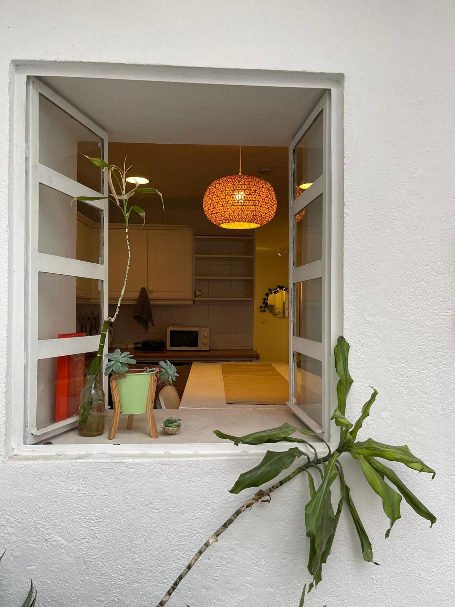 Shared Apartment With Bright Private Patio In Lisboa Exterior foto