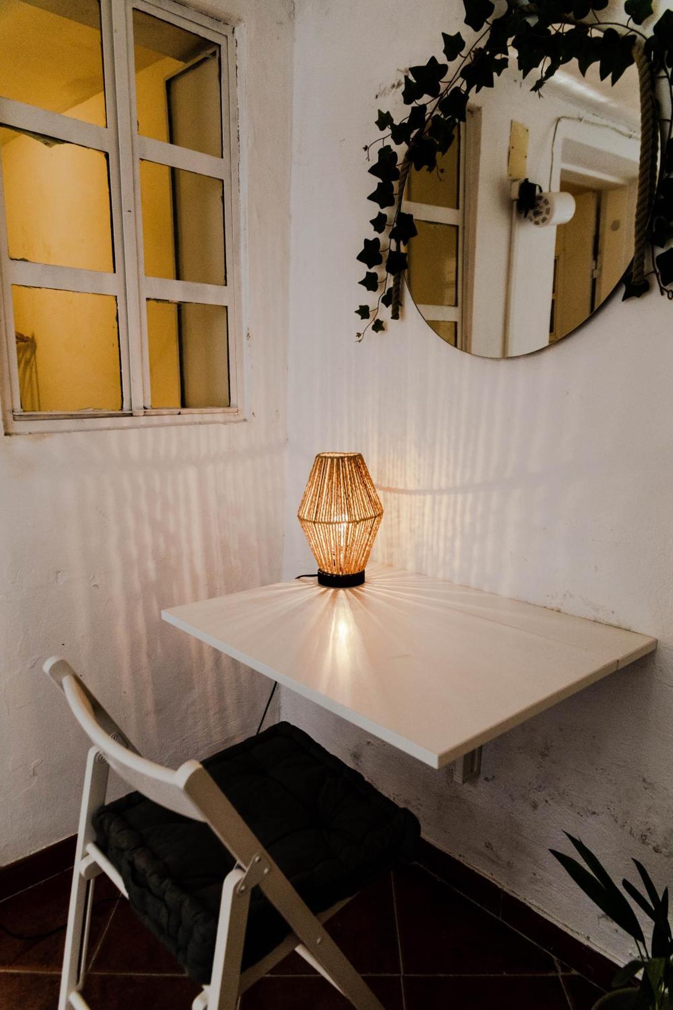 Shared Apartment With Bright Private Patio In Lisboa Exterior foto