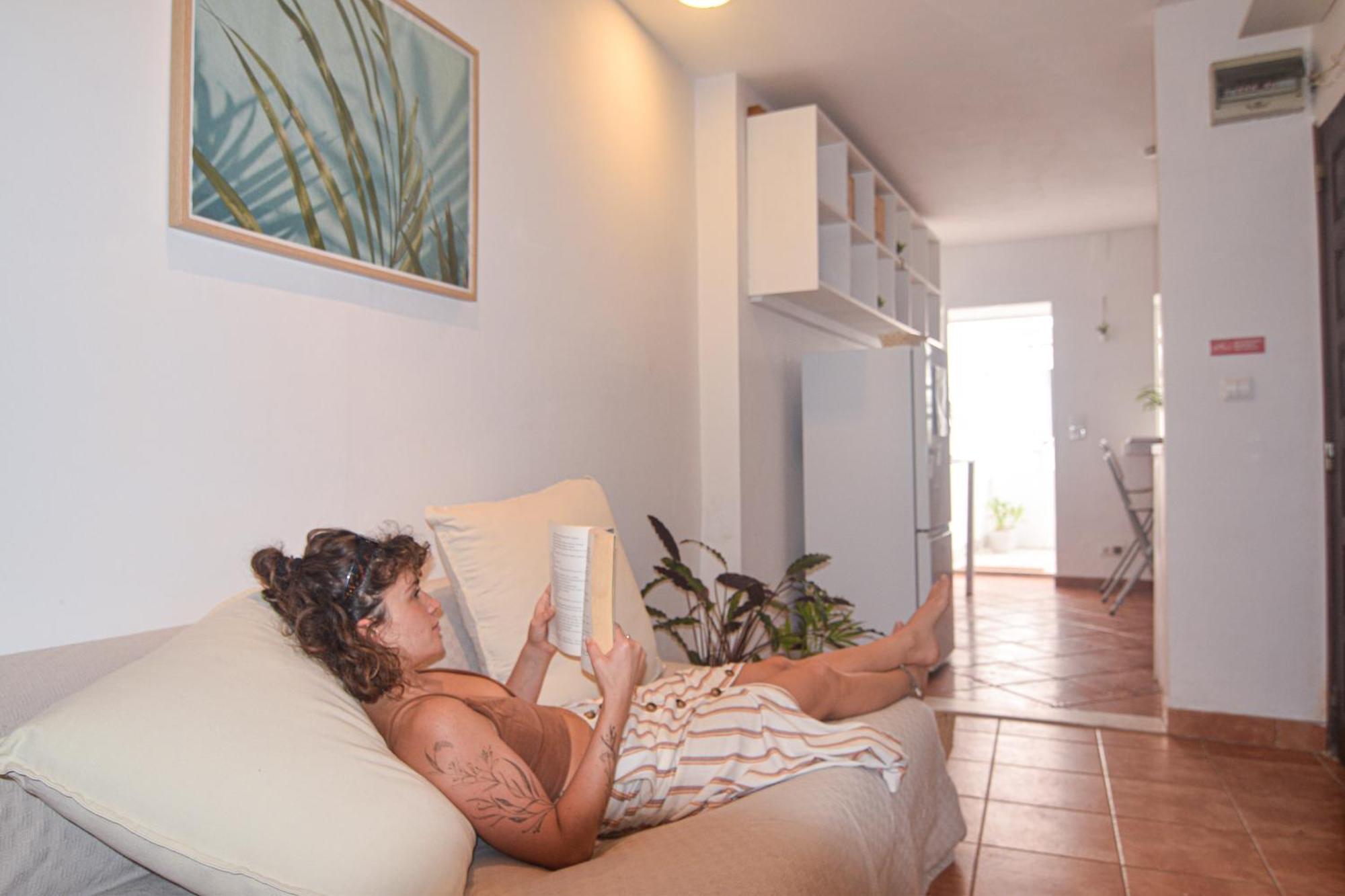 Shared Apartment With Bright Private Patio In Lisboa Exterior foto